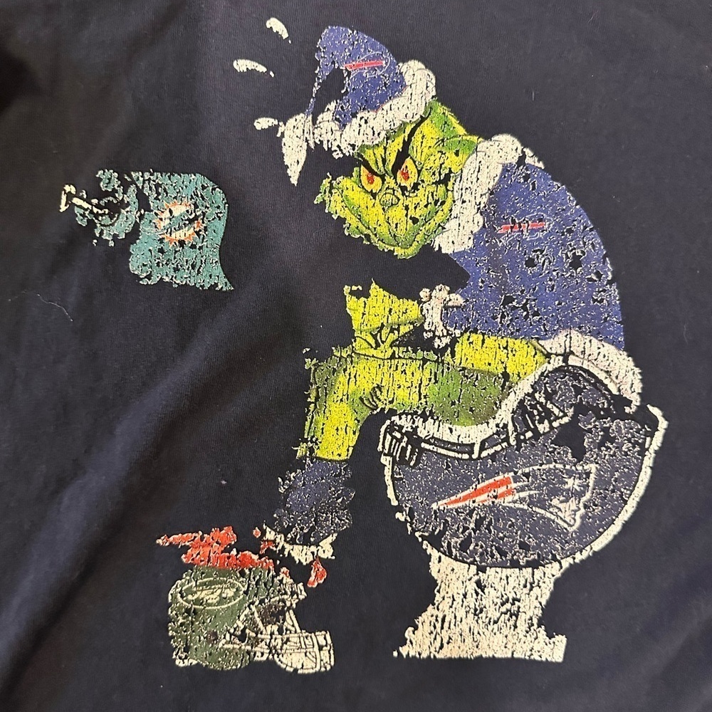 Navy Grinch football tee - Picture 2 of 3